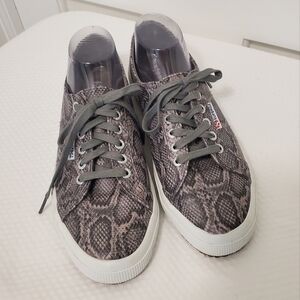 Superga Snakeprint Lace up Sneaker Shoes Size 41/9.5, casual
